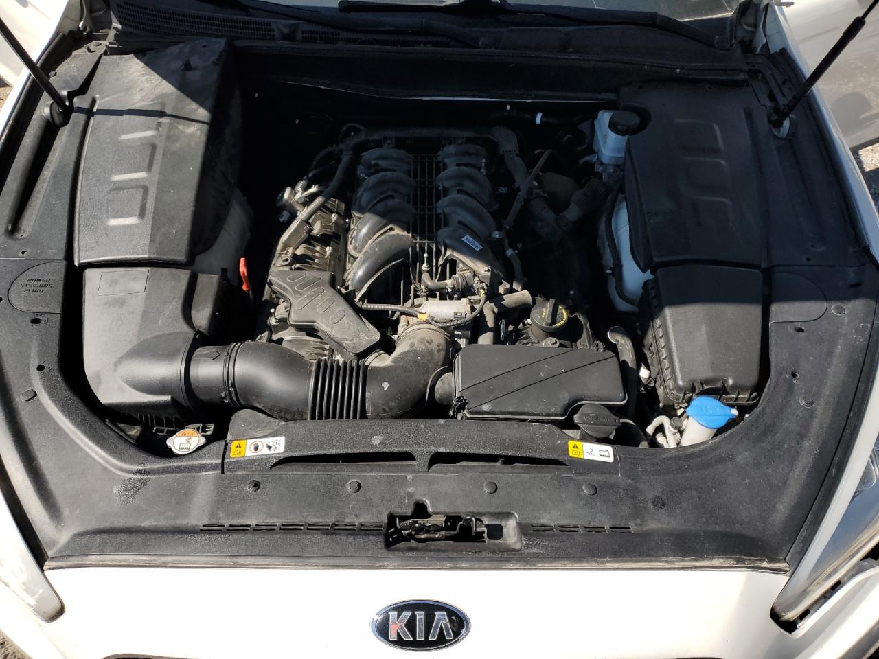 2017 Kia K900 - Image 11