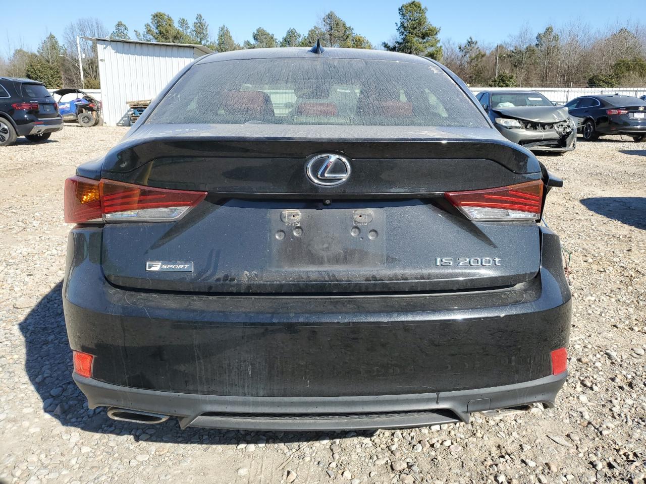 2017 Lexus IS - Image 6