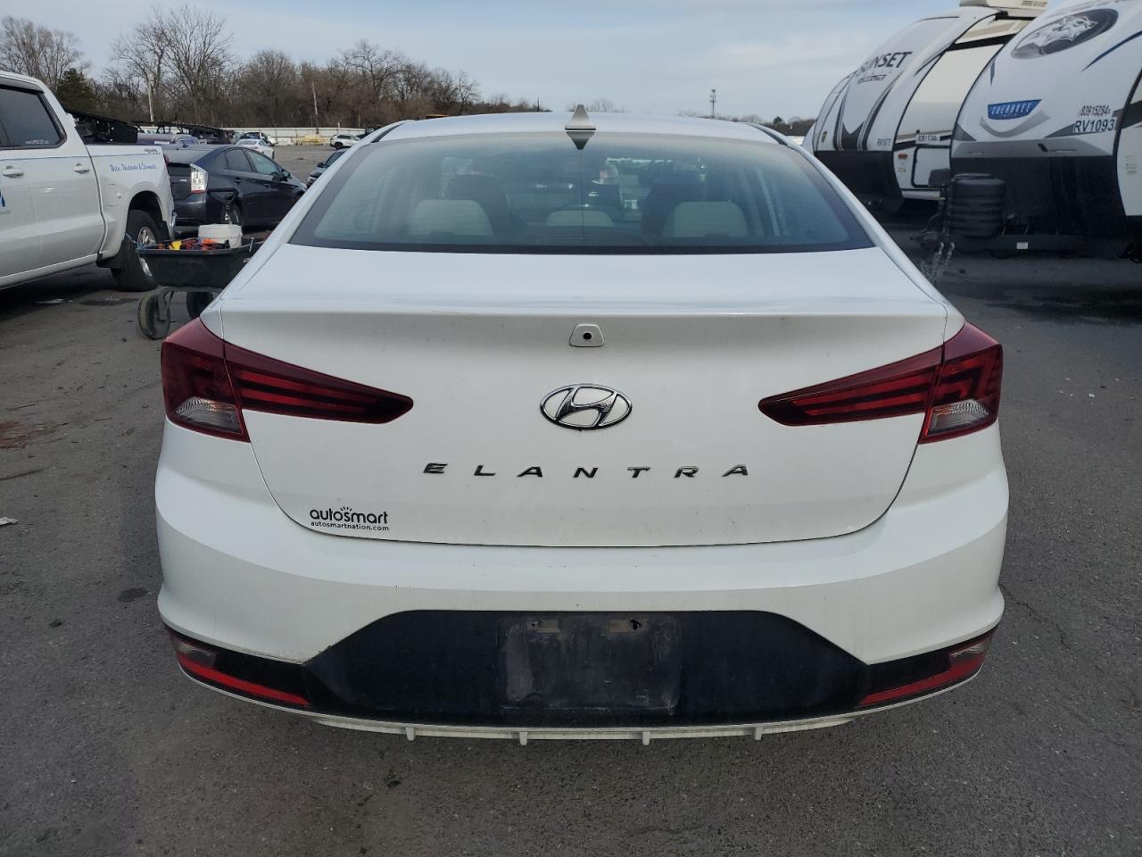2019 Hyundai Elantra - Image 6