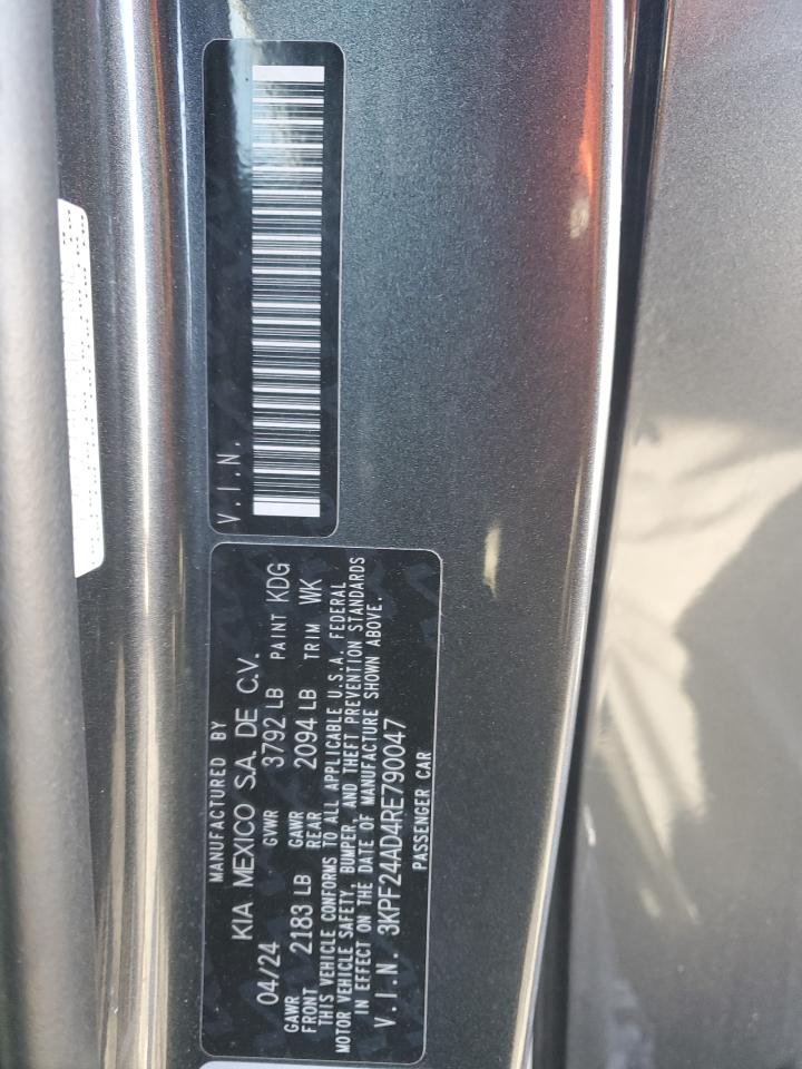 2024 Kia Forte - Image 14