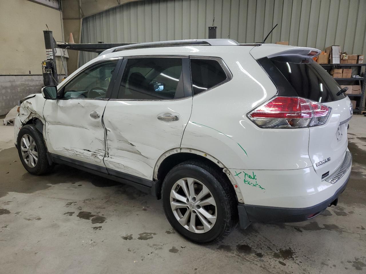 2014 Nissan Rogue - Image 2