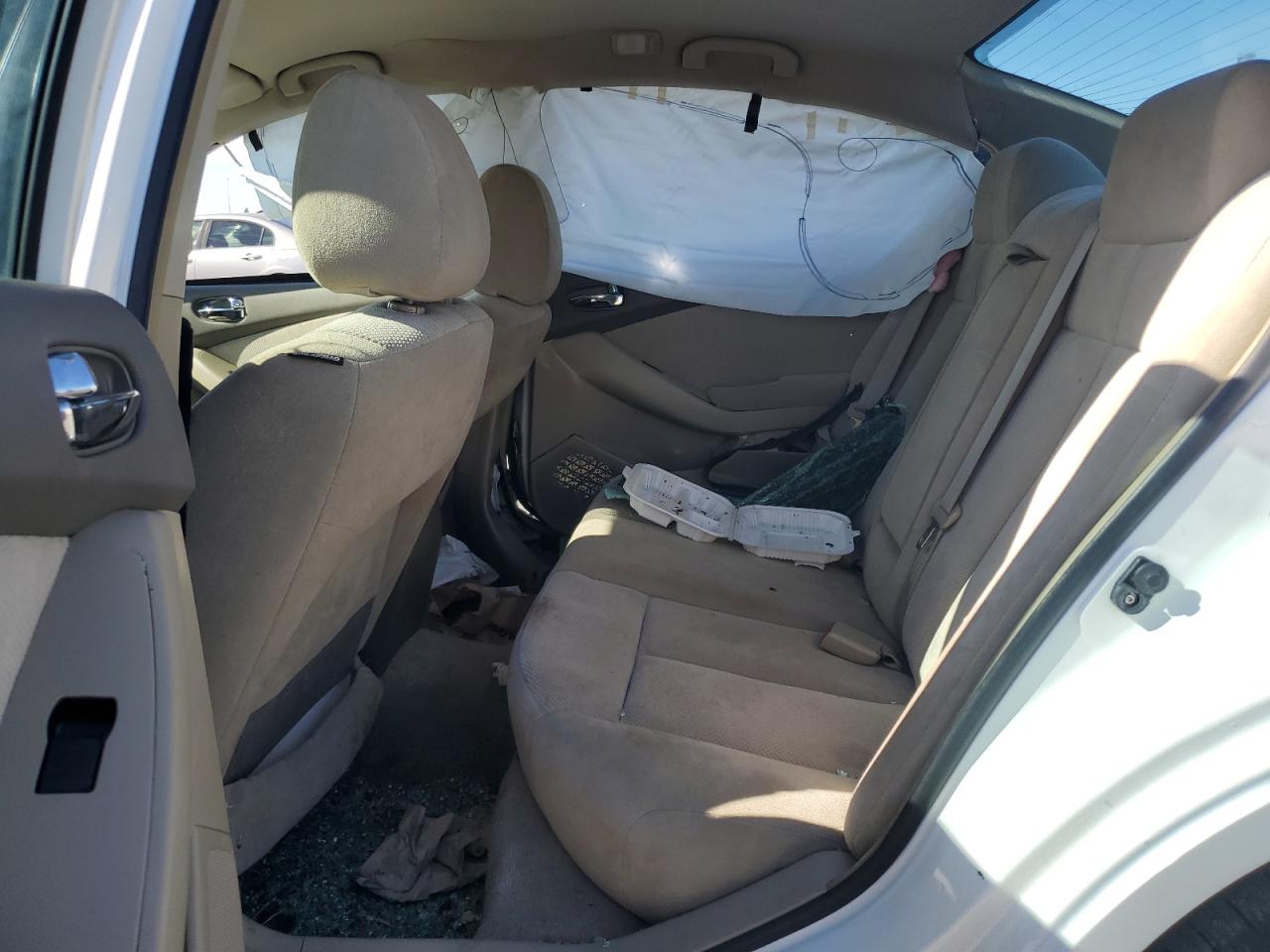 2009 Nissan Altima - Image 10