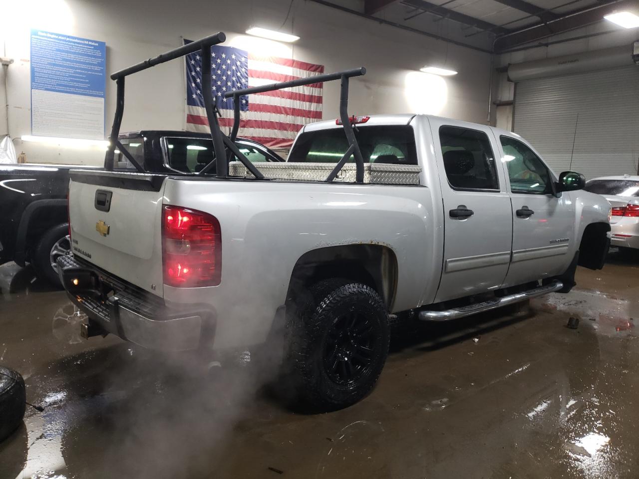 2011 Chevrolet Silverado - Image 3