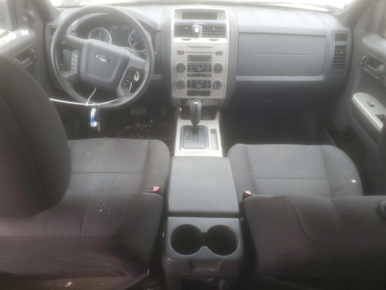 2010 Ford Escape - Image 8