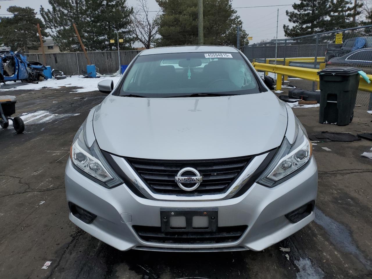 2017 Nissan Altima - Image 5
