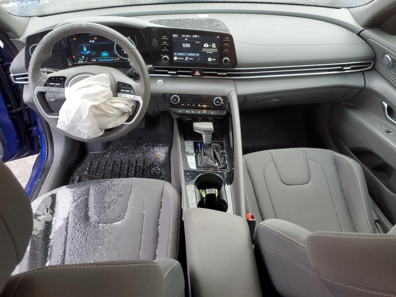 2022 Hyundai Elantra - Image 8