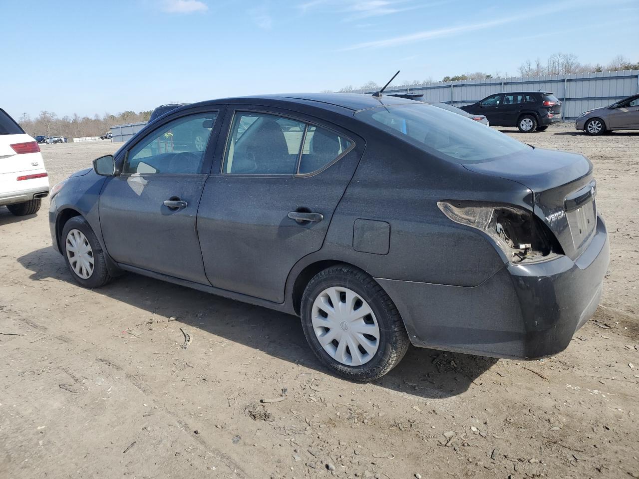 2019 Nissan Versa - Image 2