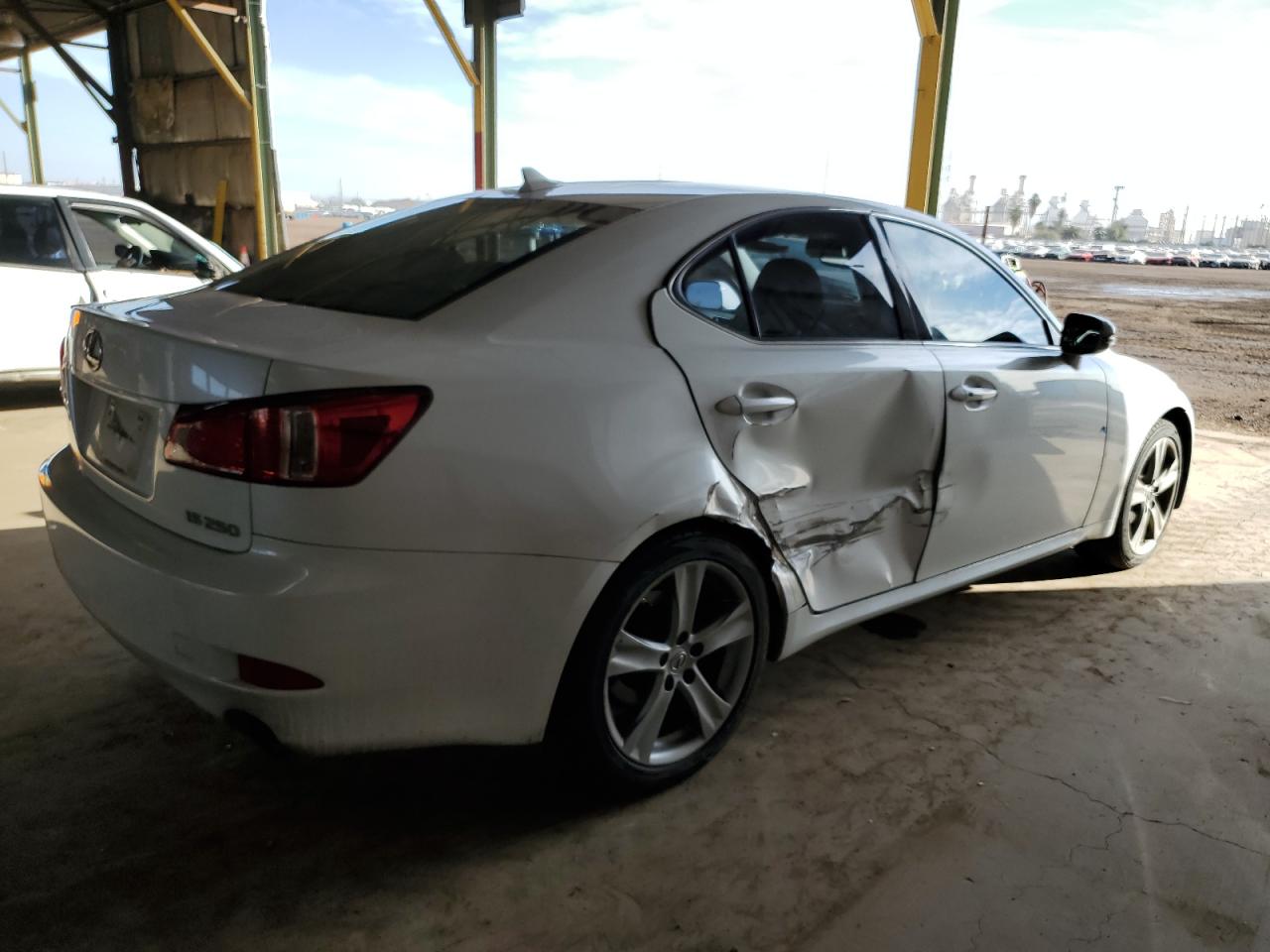 2011 Lexus IS - Image 3