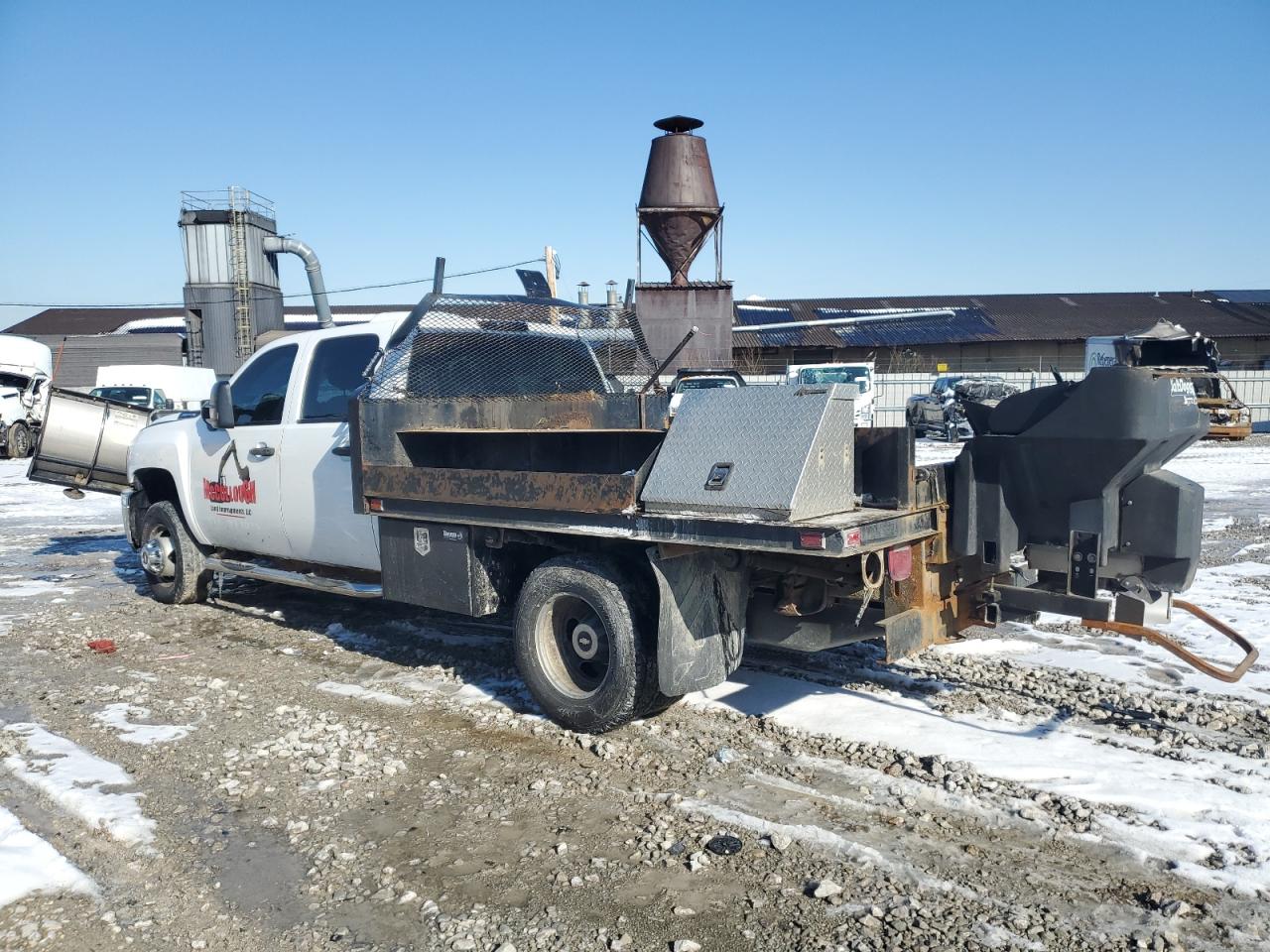 2011 Chevrolet Silverado - Image 2
