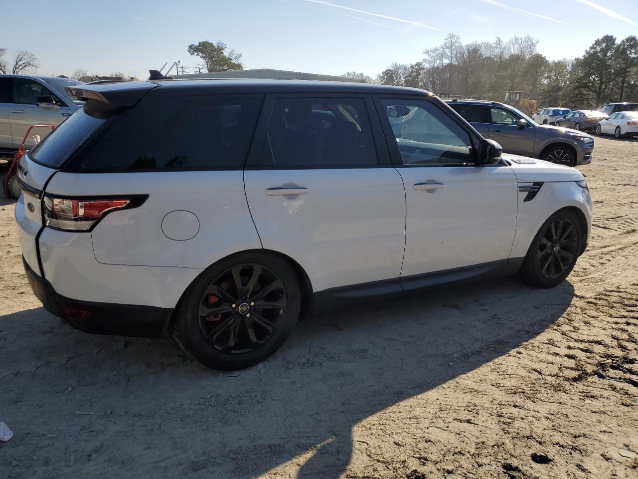 2016 Land Rover Range Rover - Image 3