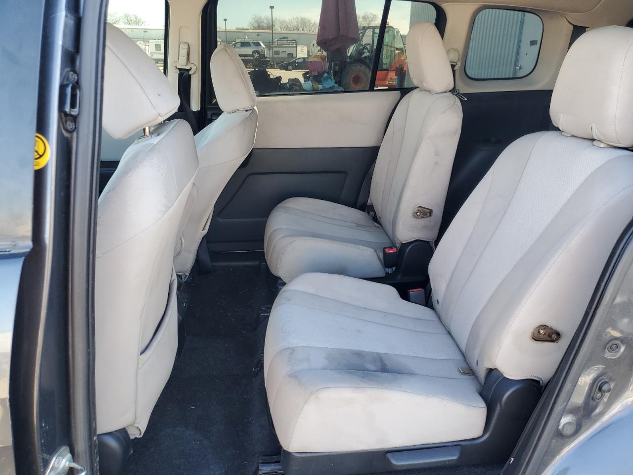 2013 Mazda 5 - Image 11