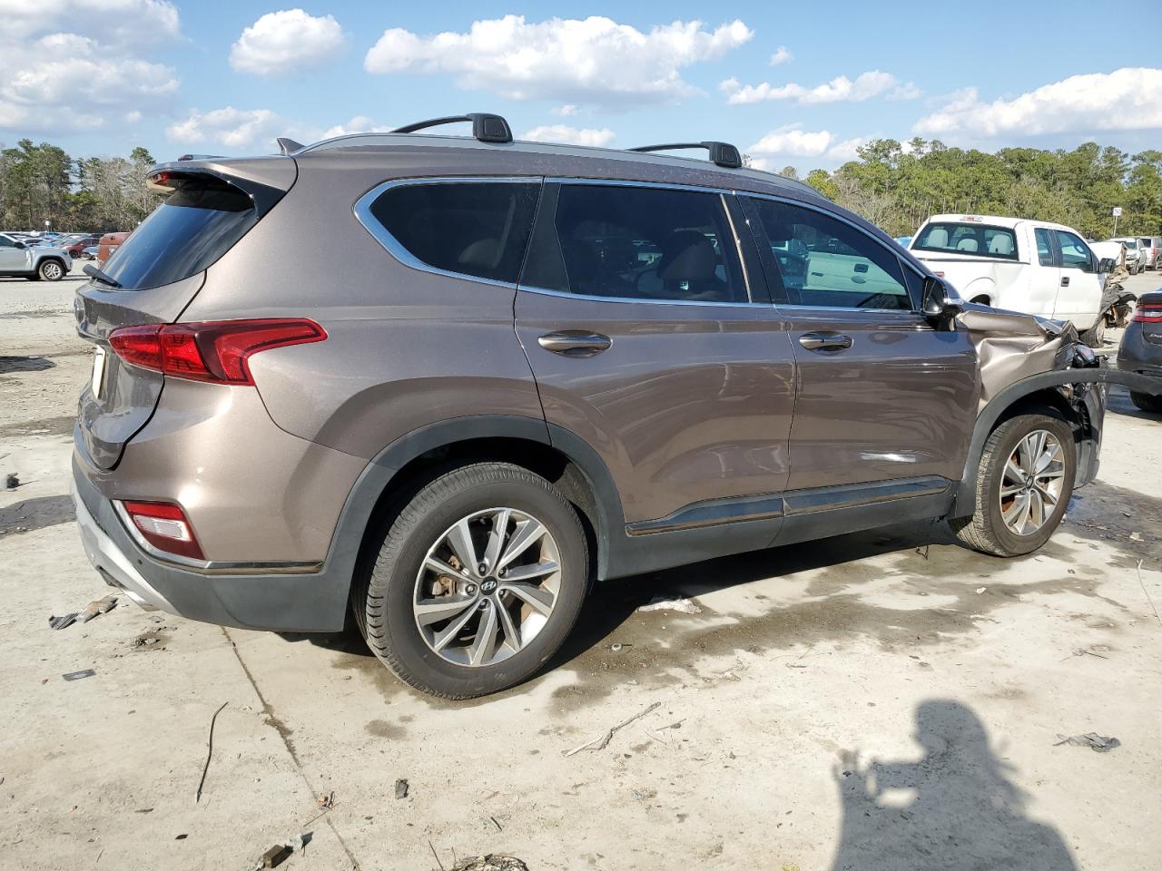 2020 Hyundai Santa Fe - Image 3