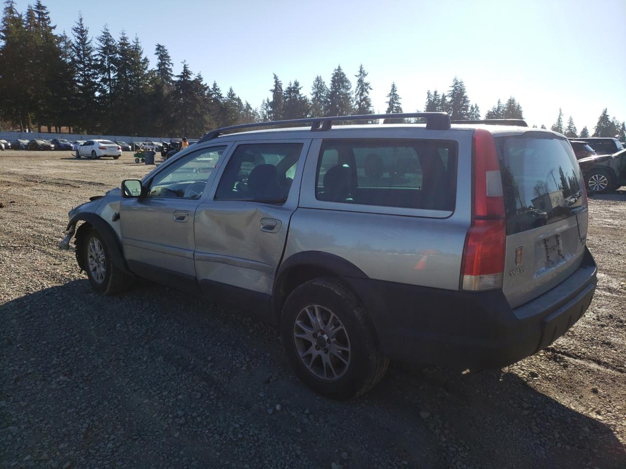 2004 Volvo XC70 - Image 2
