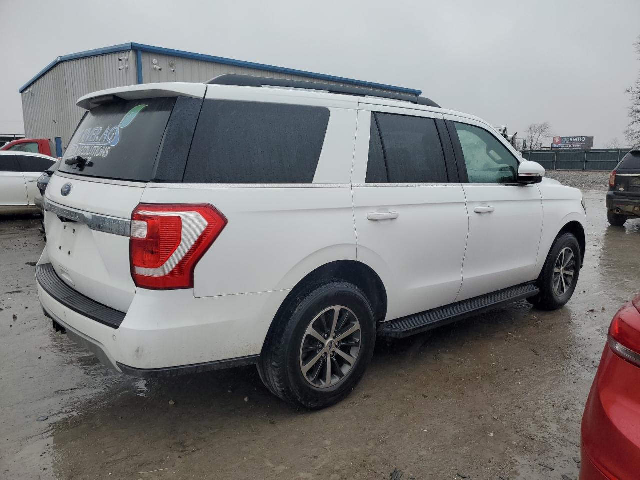 2019 Ford Expedition - Image 3