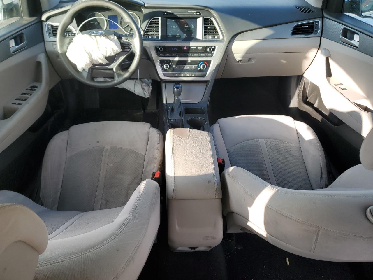 2017 Hyundai Sonata - Image 8