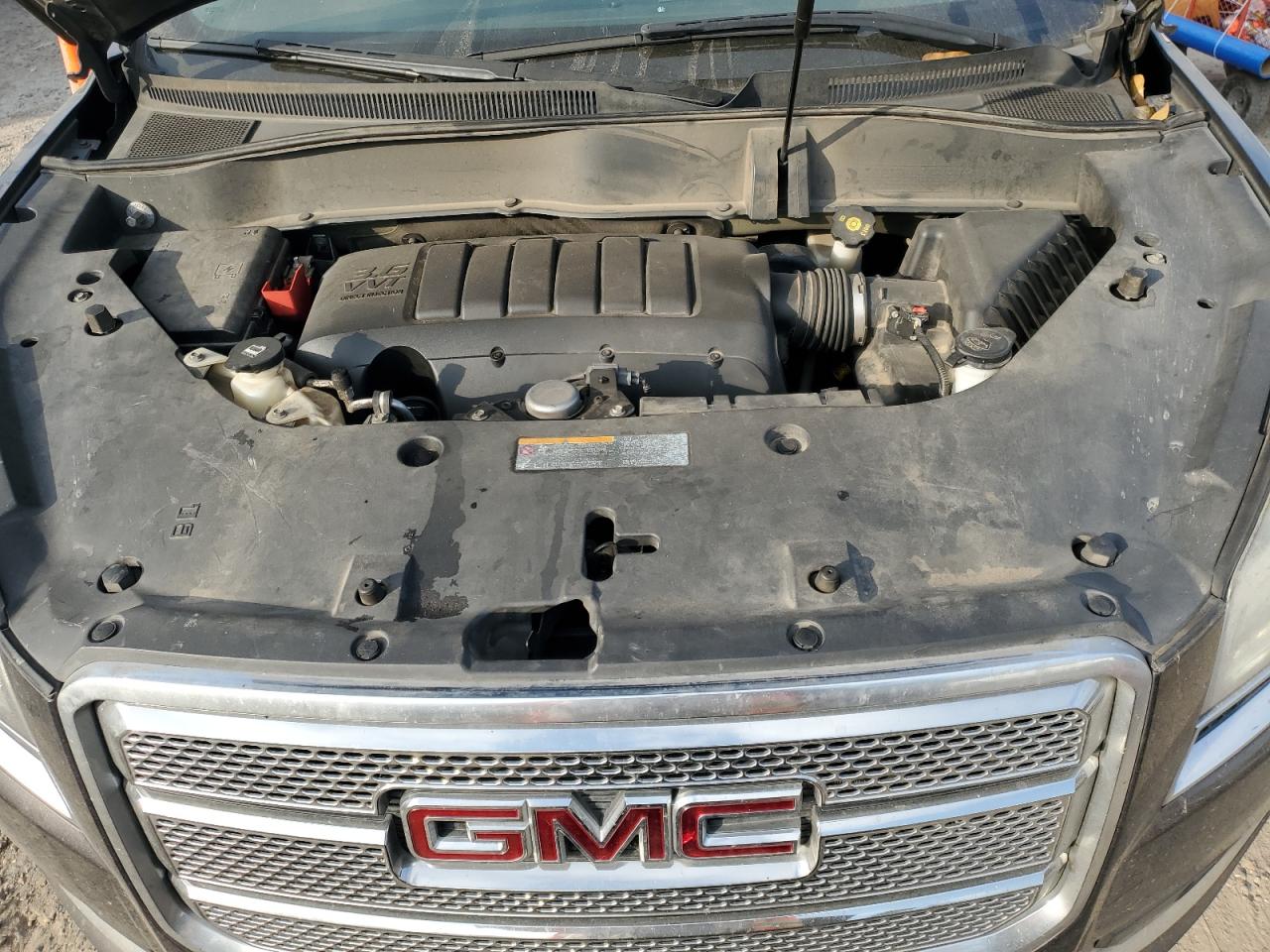 2015 GMC Acadia - Image 14