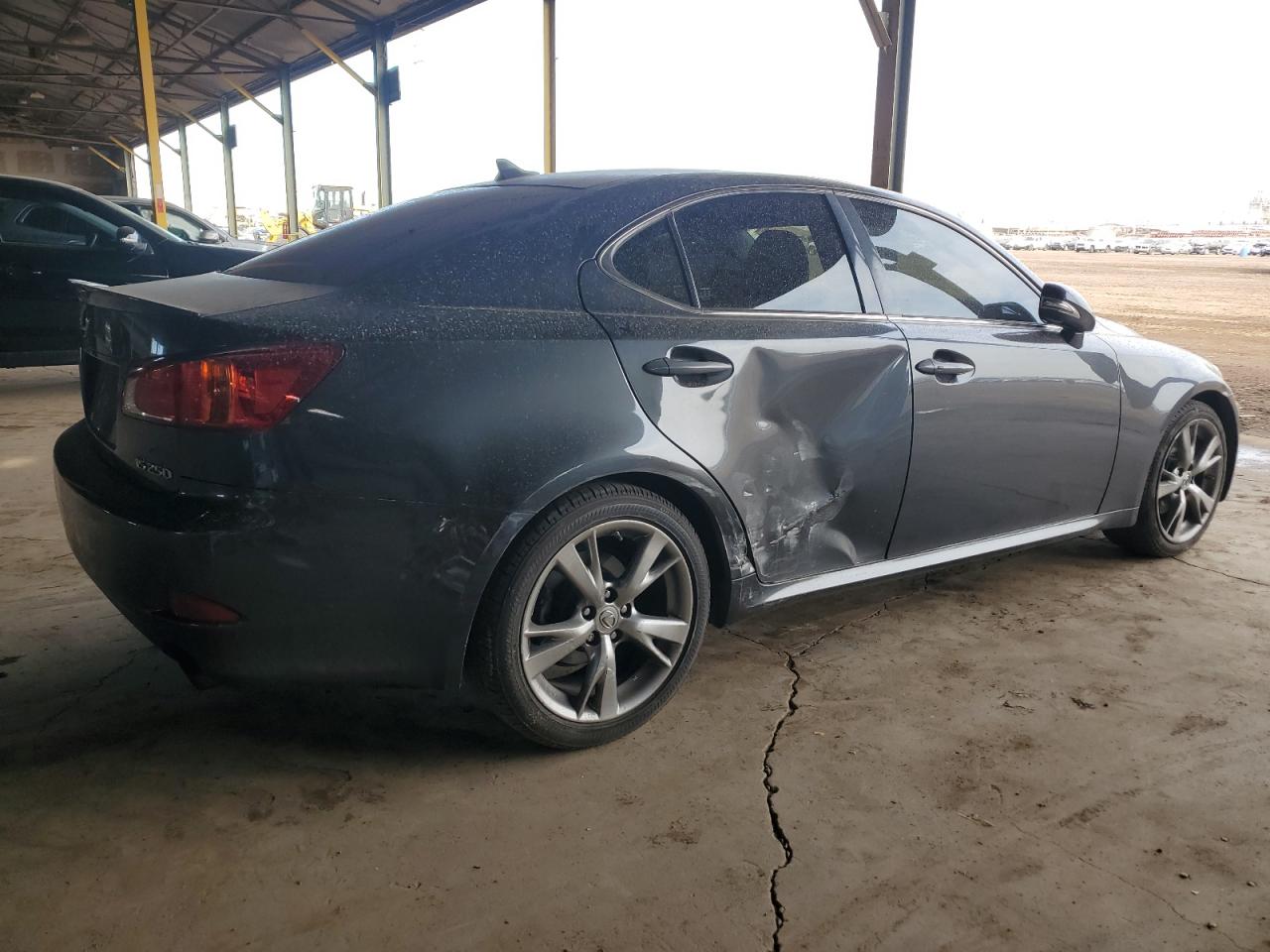 2010 Lexus IS - Image 3
