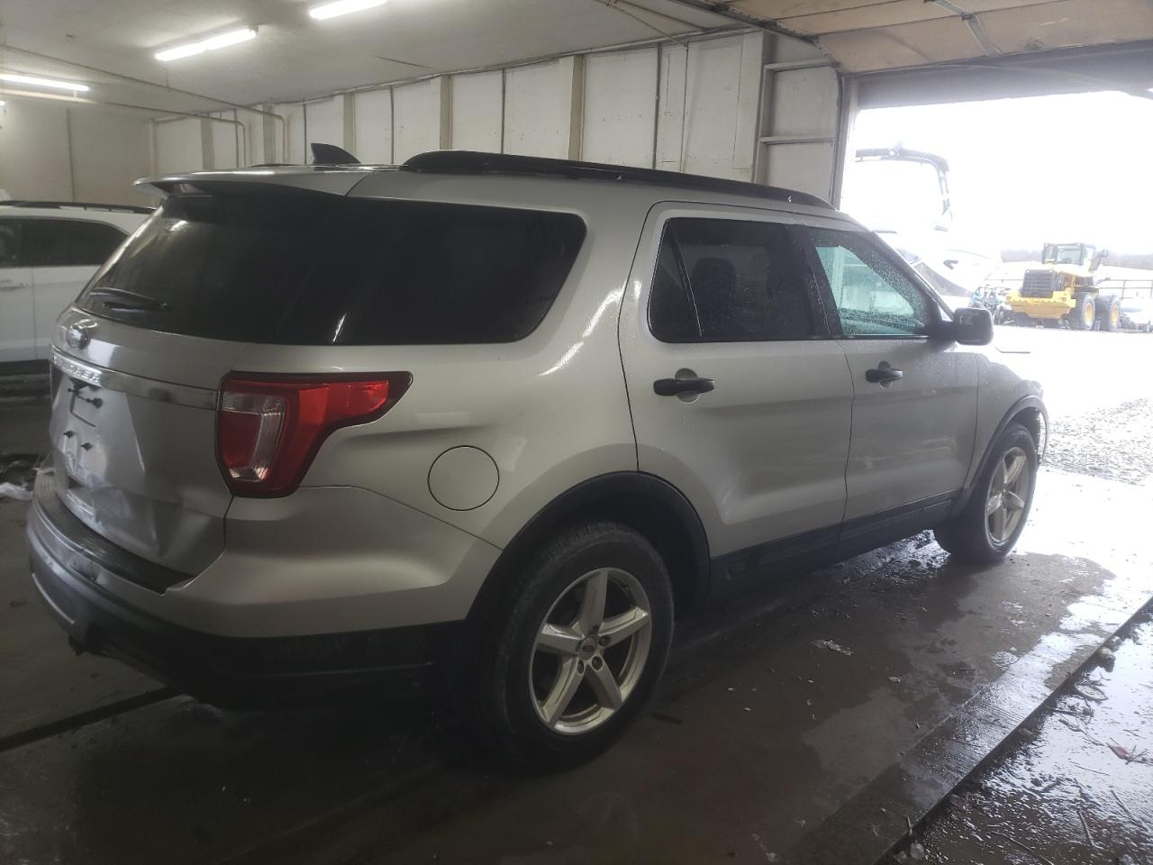 2018 Ford Explorer - Image 3