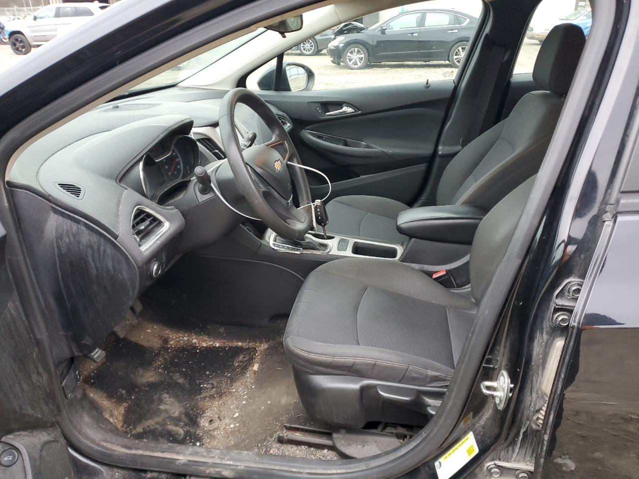 2018 Chevrolet Cruze - Image 7