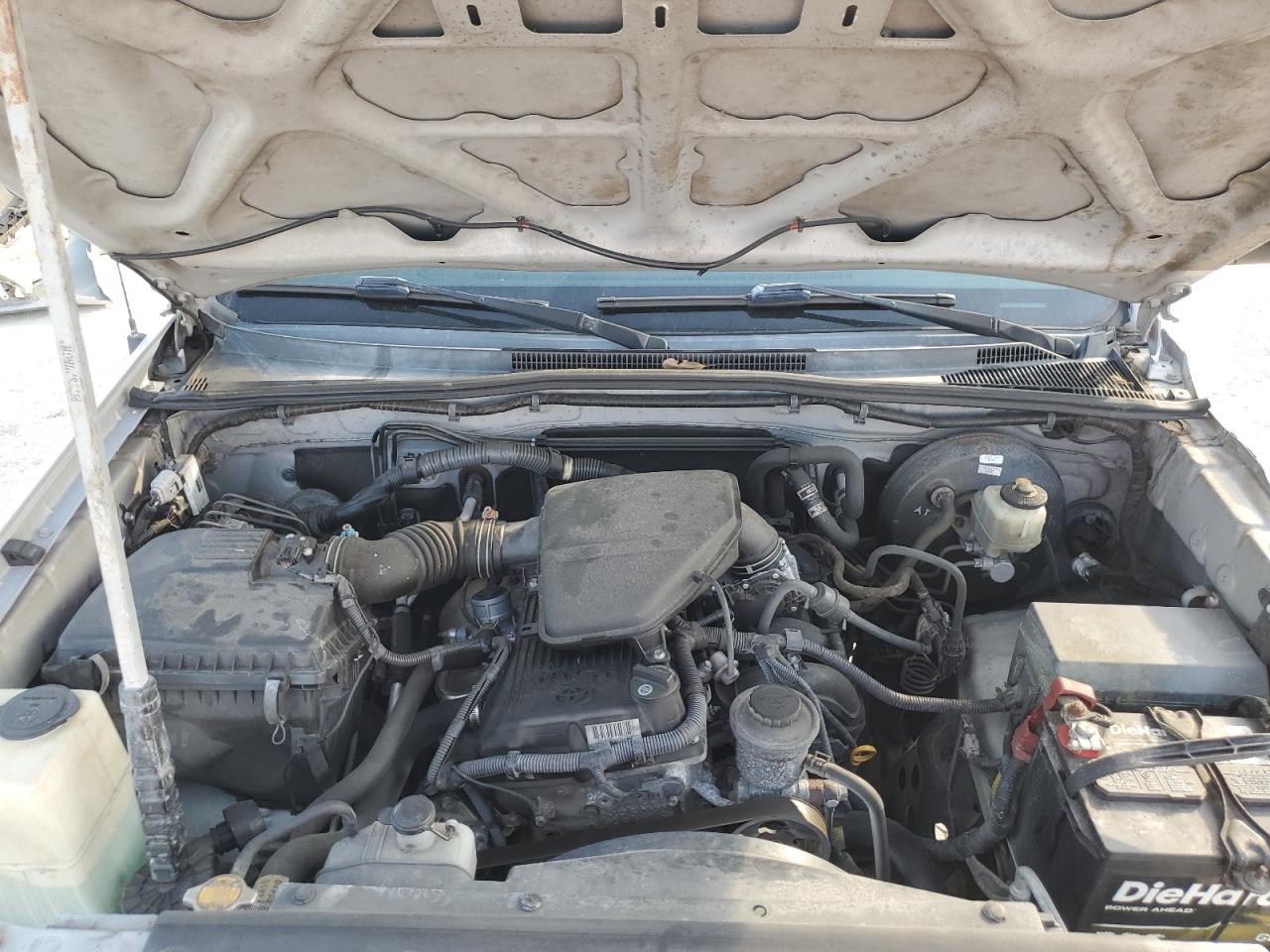 2010 Toyota Tacoma - Image 11