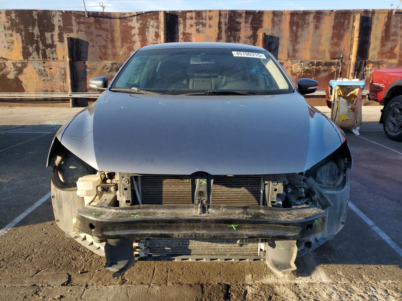 2015 Volkswagen Passat - Image 5