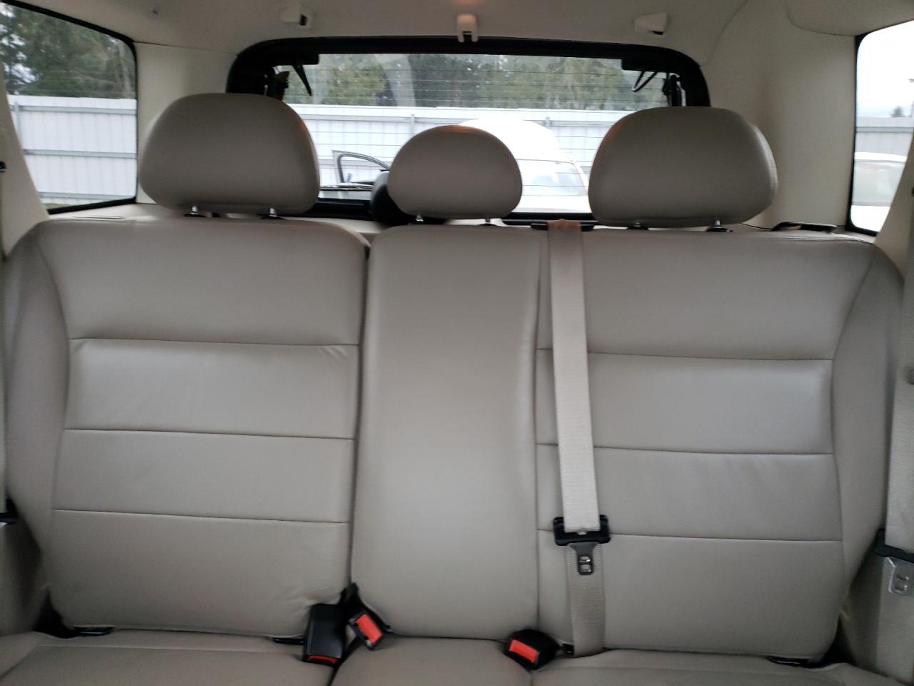 2008 Ford Escape - Image 10