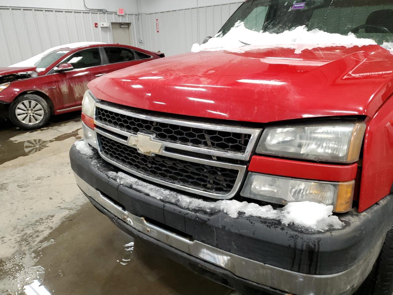 2006 Chevrolet Silverado - Image 11