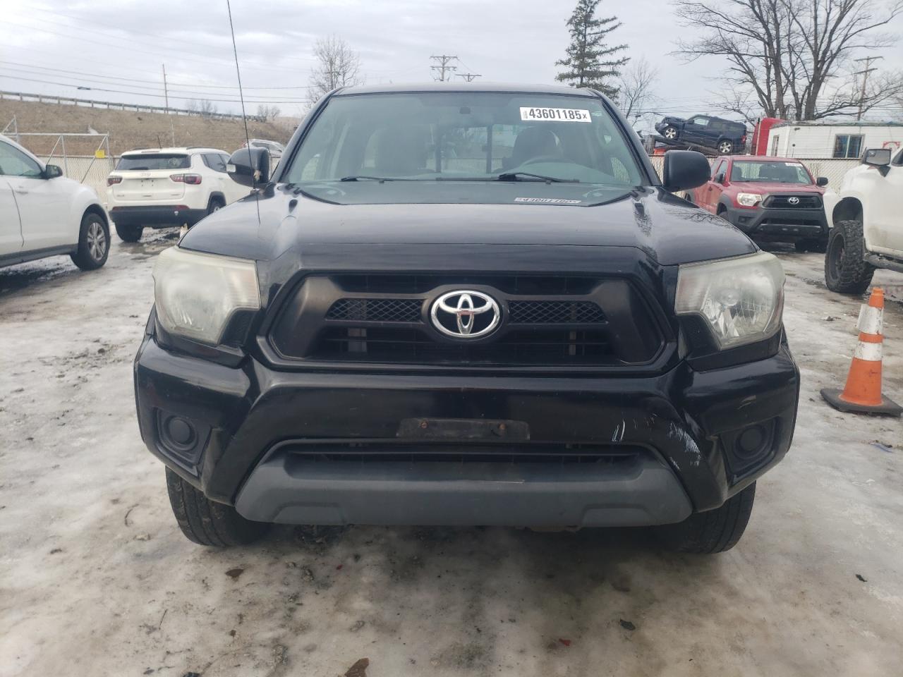 2014 Toyota Tacoma - Image 5