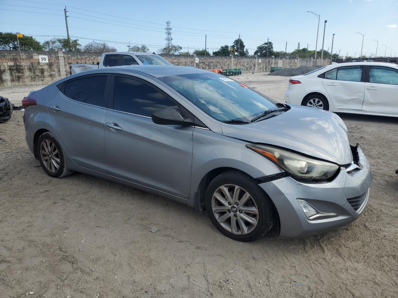 2015 Hyundai Elantra - Image 4