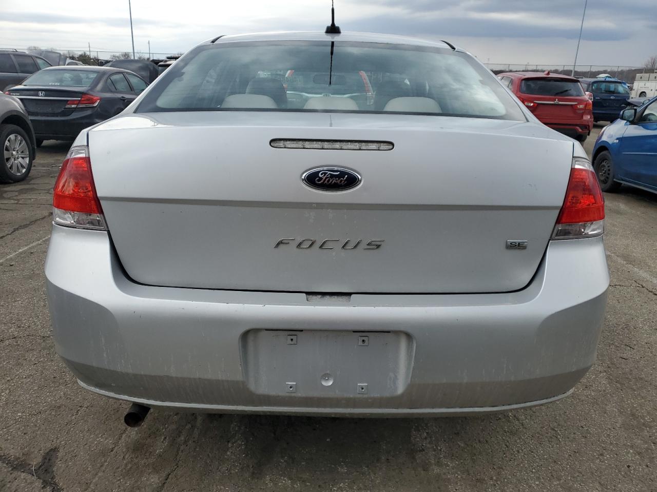 2010 Ford Focus - Image 6