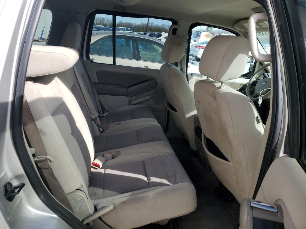 2007 Ford Explorer - Image 11