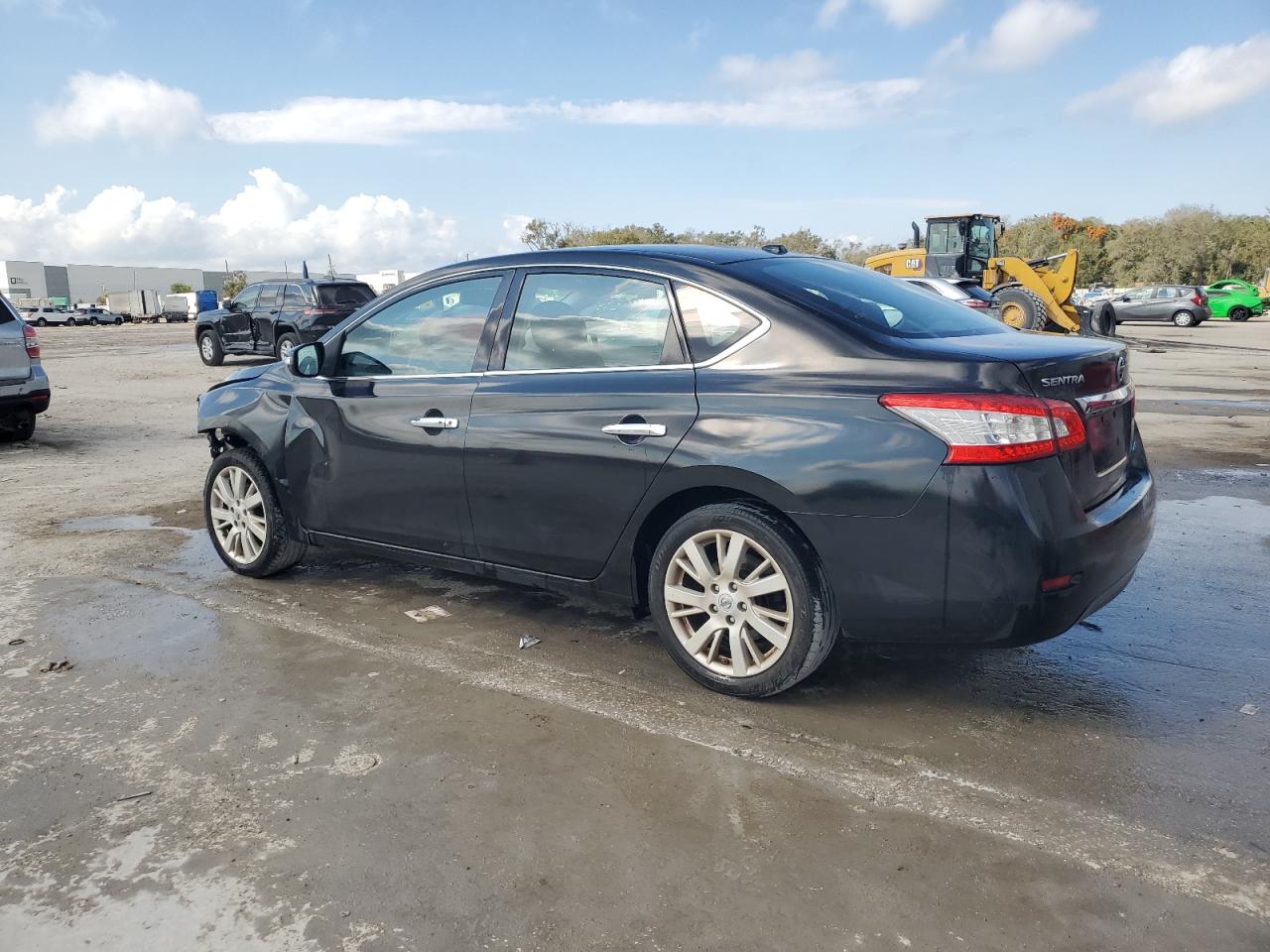 2014 Nissan Sentra - Image 2