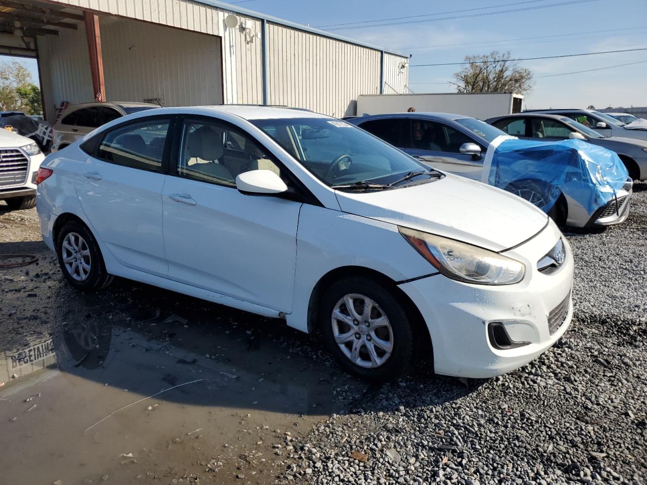 2013 Hyundai Accent - Image 4