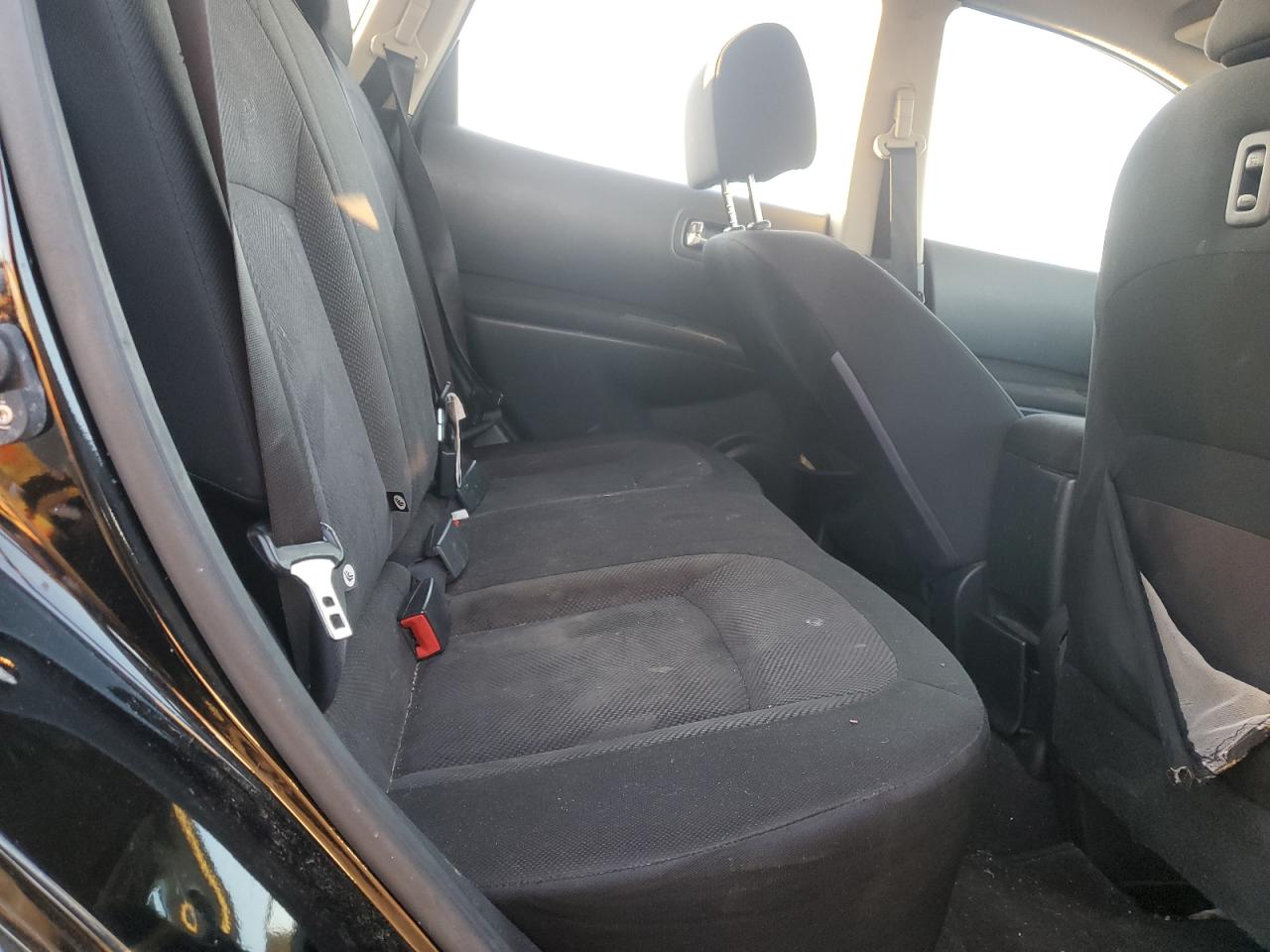 2014 Nissan Rogue - Image 11