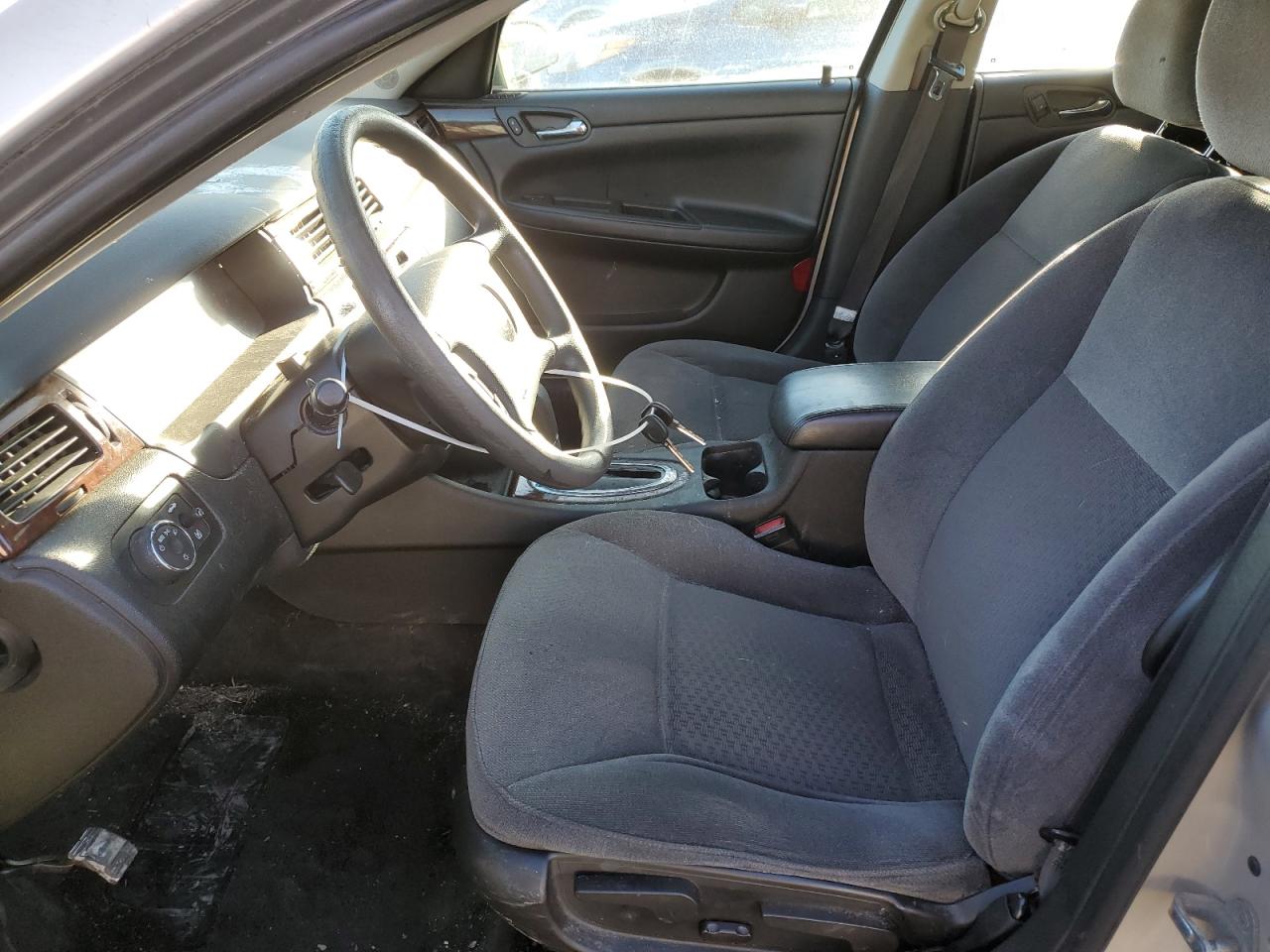 2011 Chevrolet Impala - Image 7