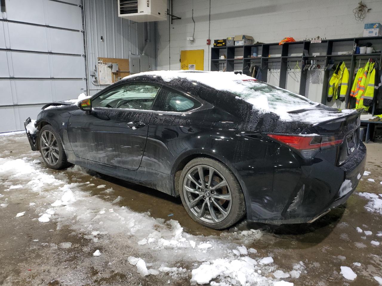 2021 Lexus RC - Image 2