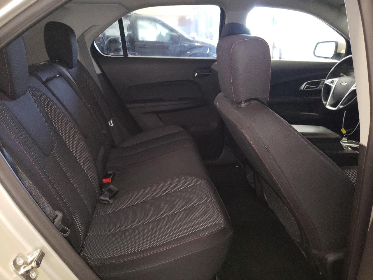 2015 Chevrolet Equinox - Image 11