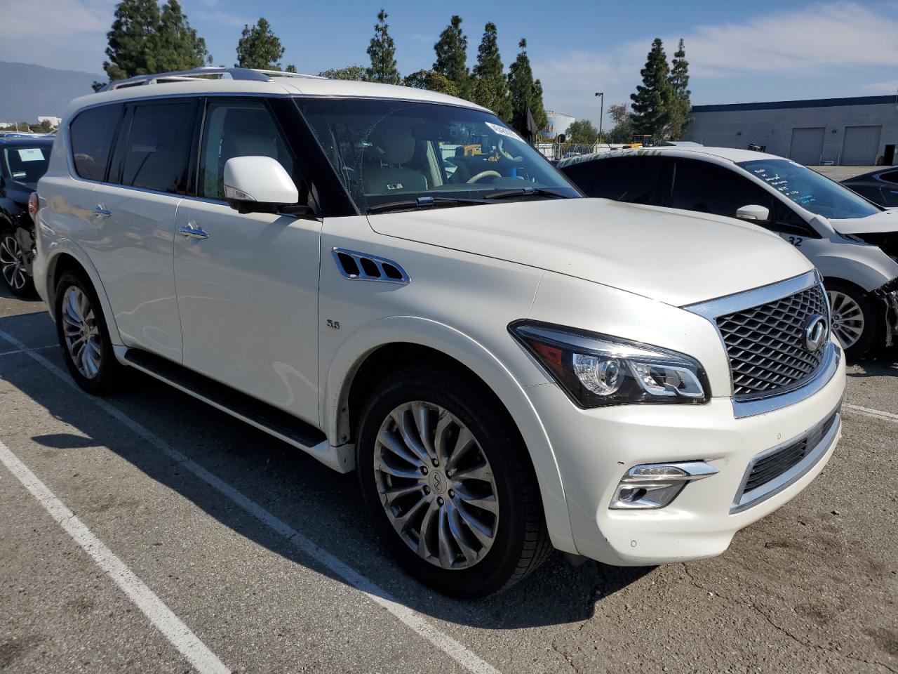 2015 Infiniti QX80 - Image 4