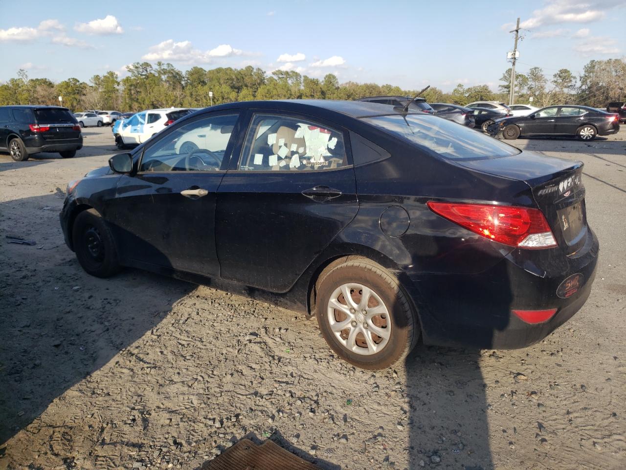 2013 Hyundai Accent - Image 2