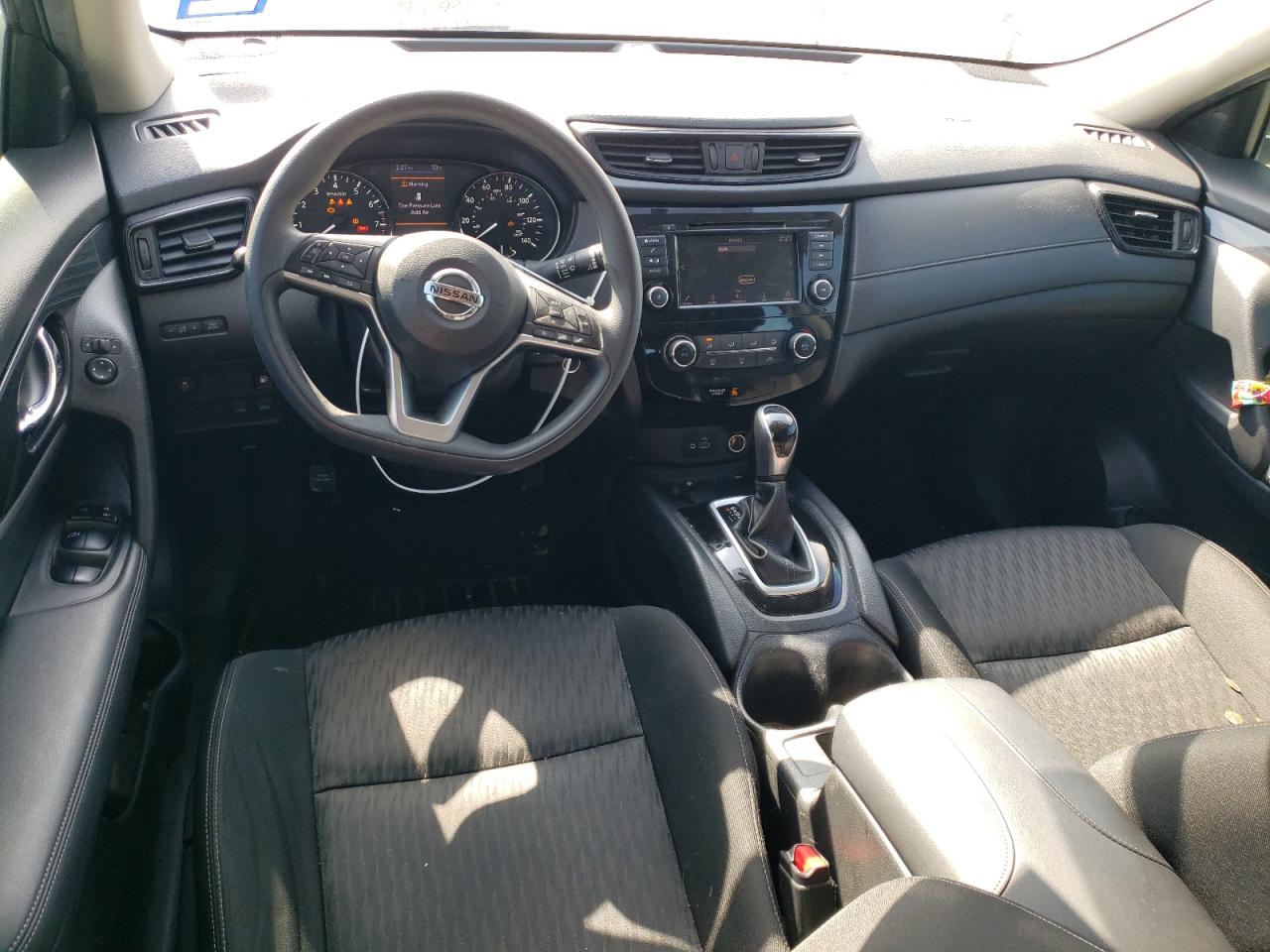 2018 Nissan Rogue - Image 8