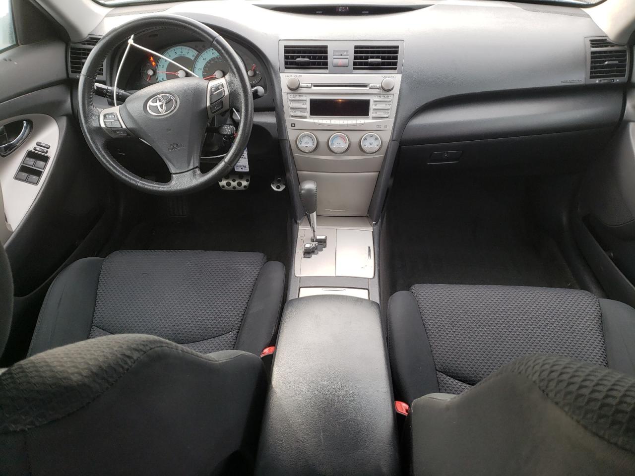 2010 Toyota Camry - Image 8