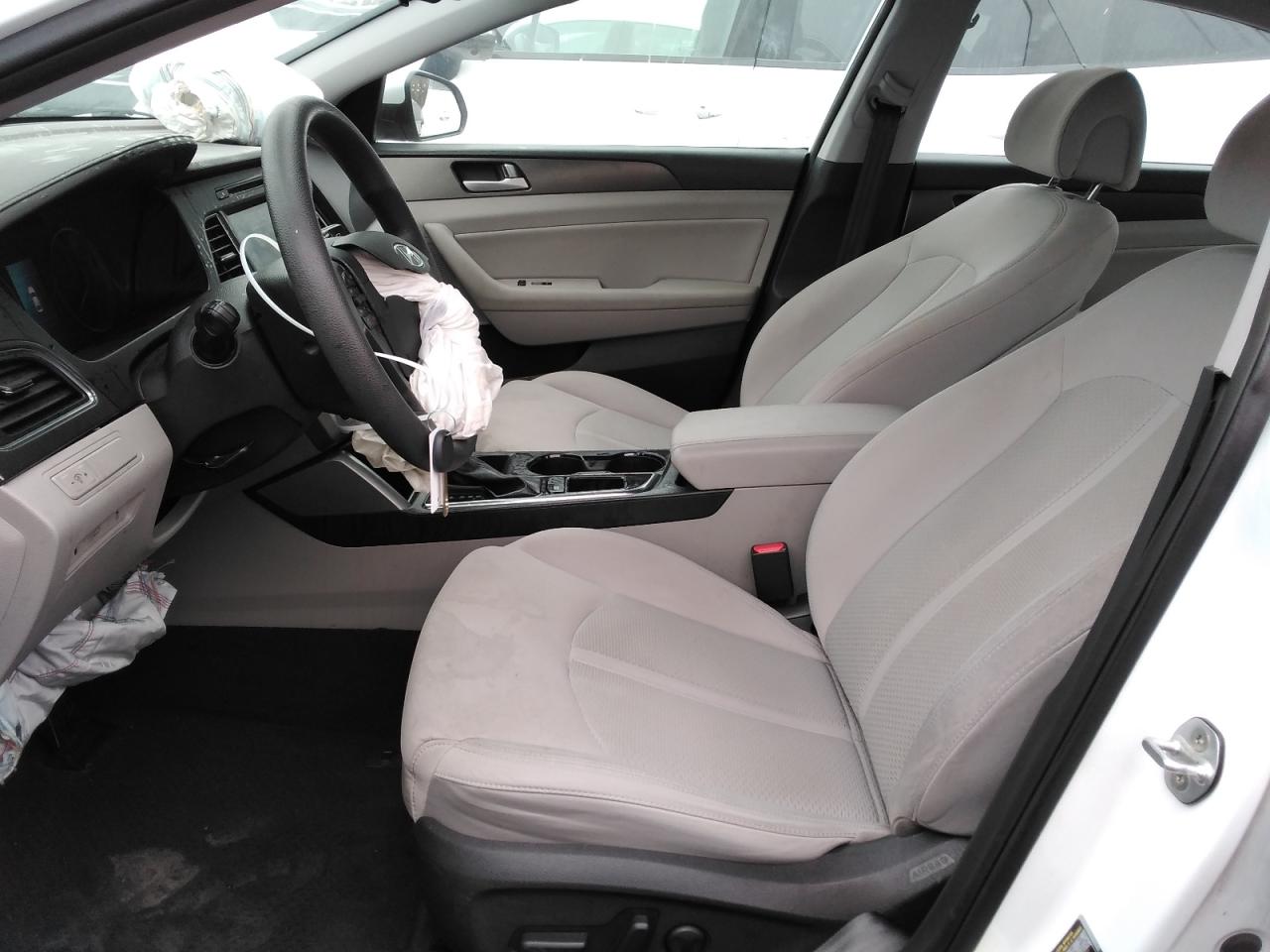 2016 Hyundai Sonata - Image 7