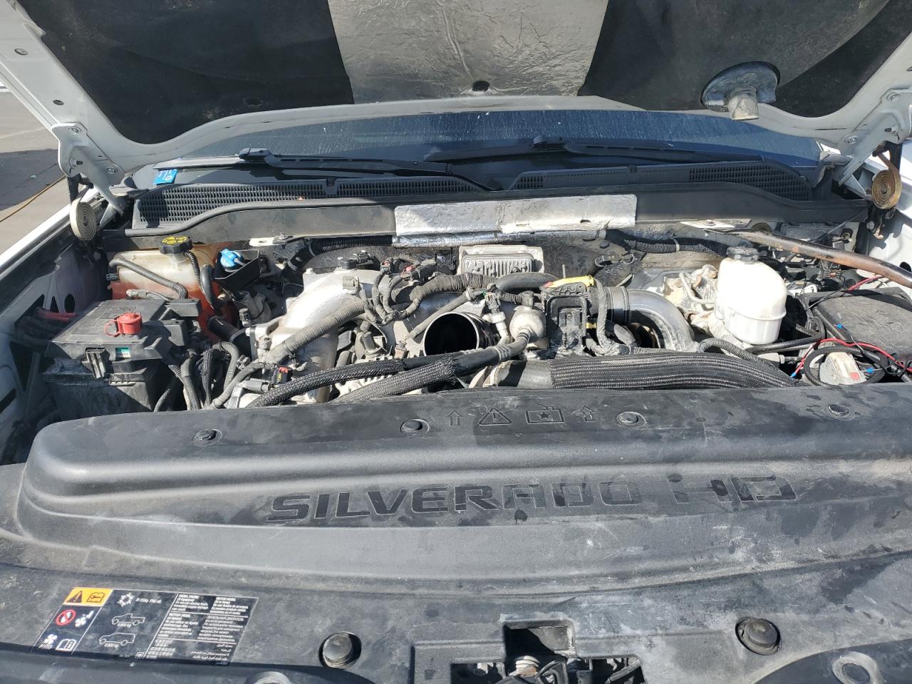 2018 Chevrolet Silverado - Image 11