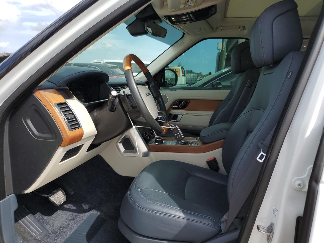 2019 Land Rover Range Rover - Image 7