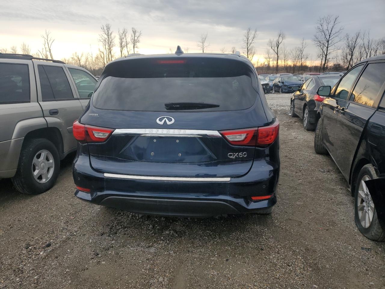 2017 Infiniti QX60 - Image 6