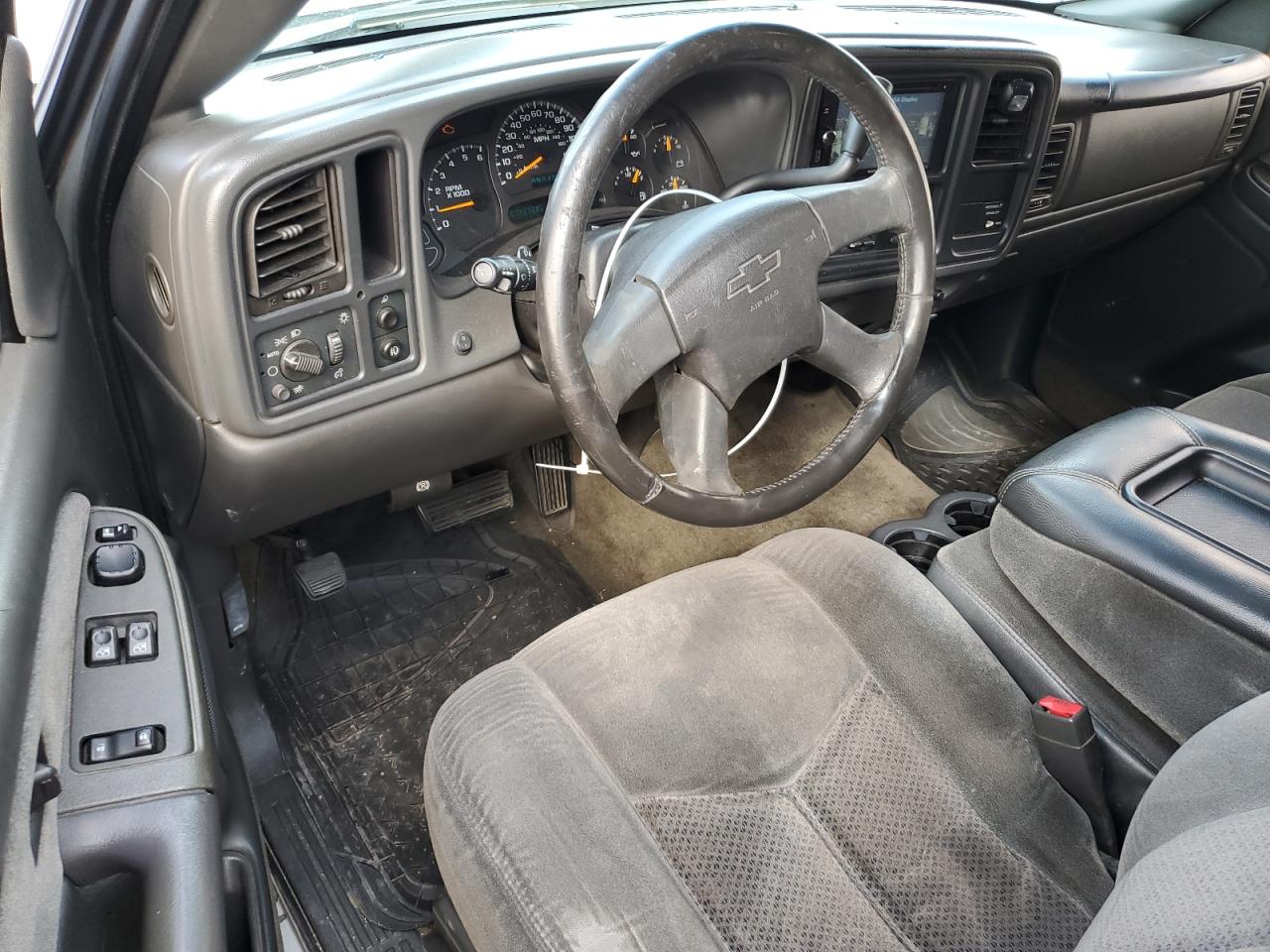 2003 Chevrolet Silverado - Image 8