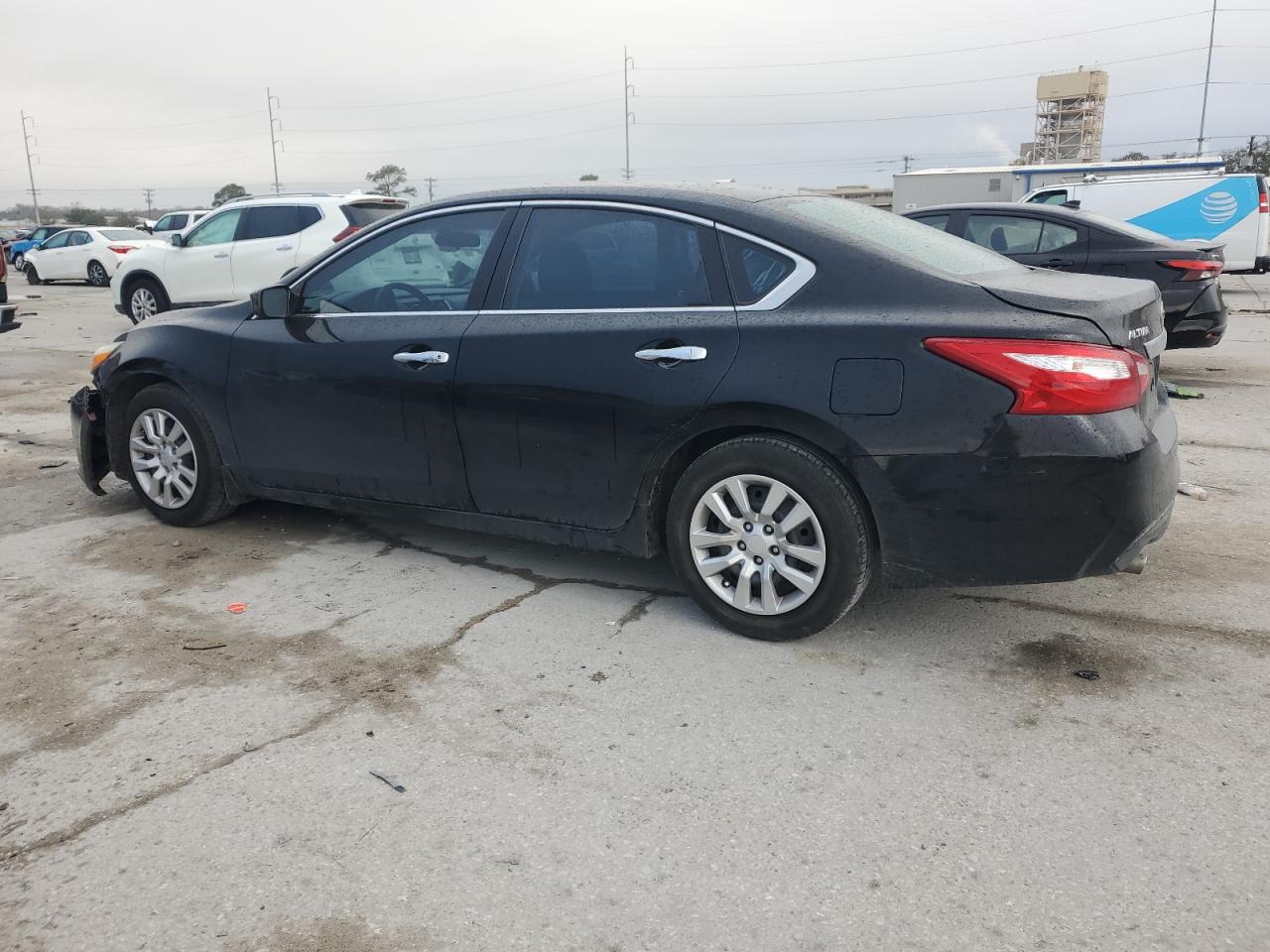 2017 Nissan Altima - Image 2