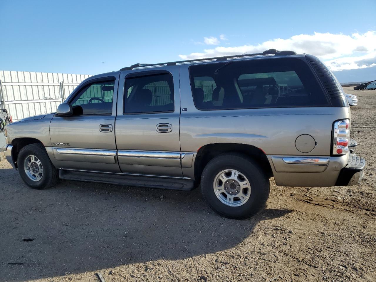 2001 GMC Yukon - Image 2