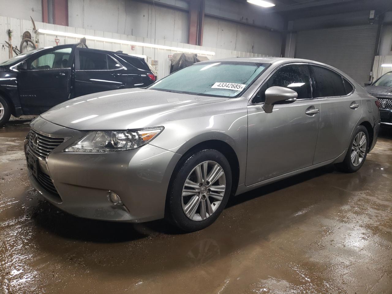 2015 Lexus ES - Image 1