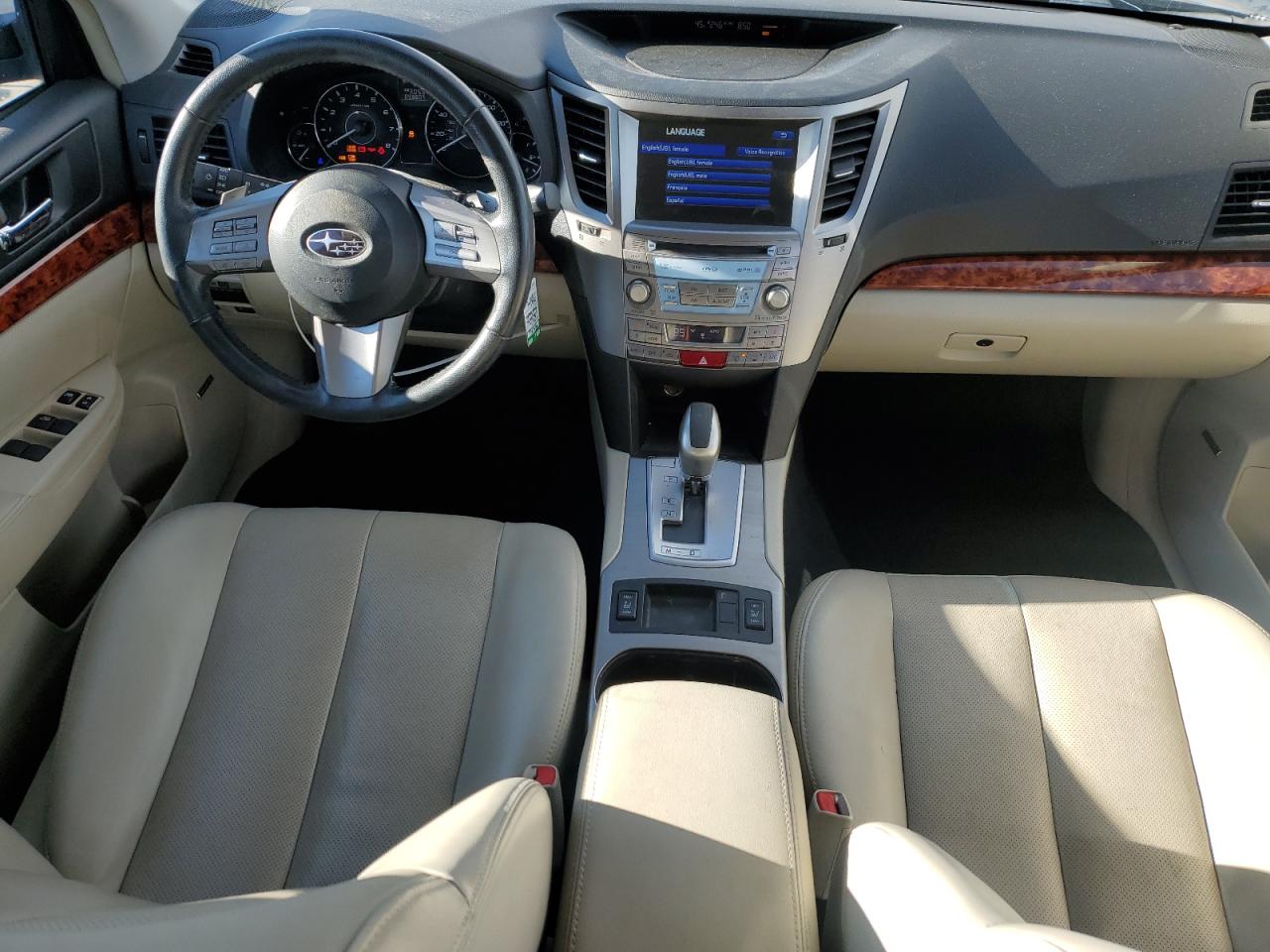 2011 Subaru Outback - Image 8